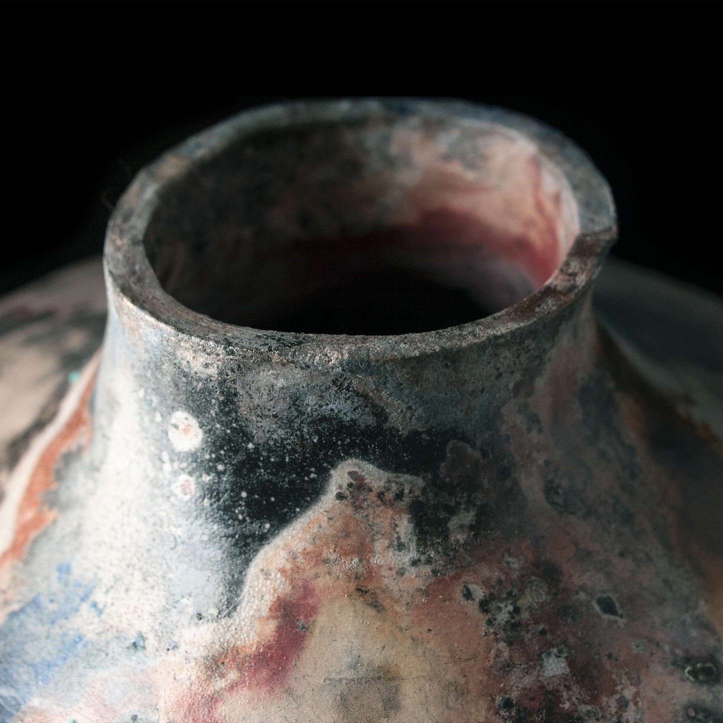 Pit fire, høy vase