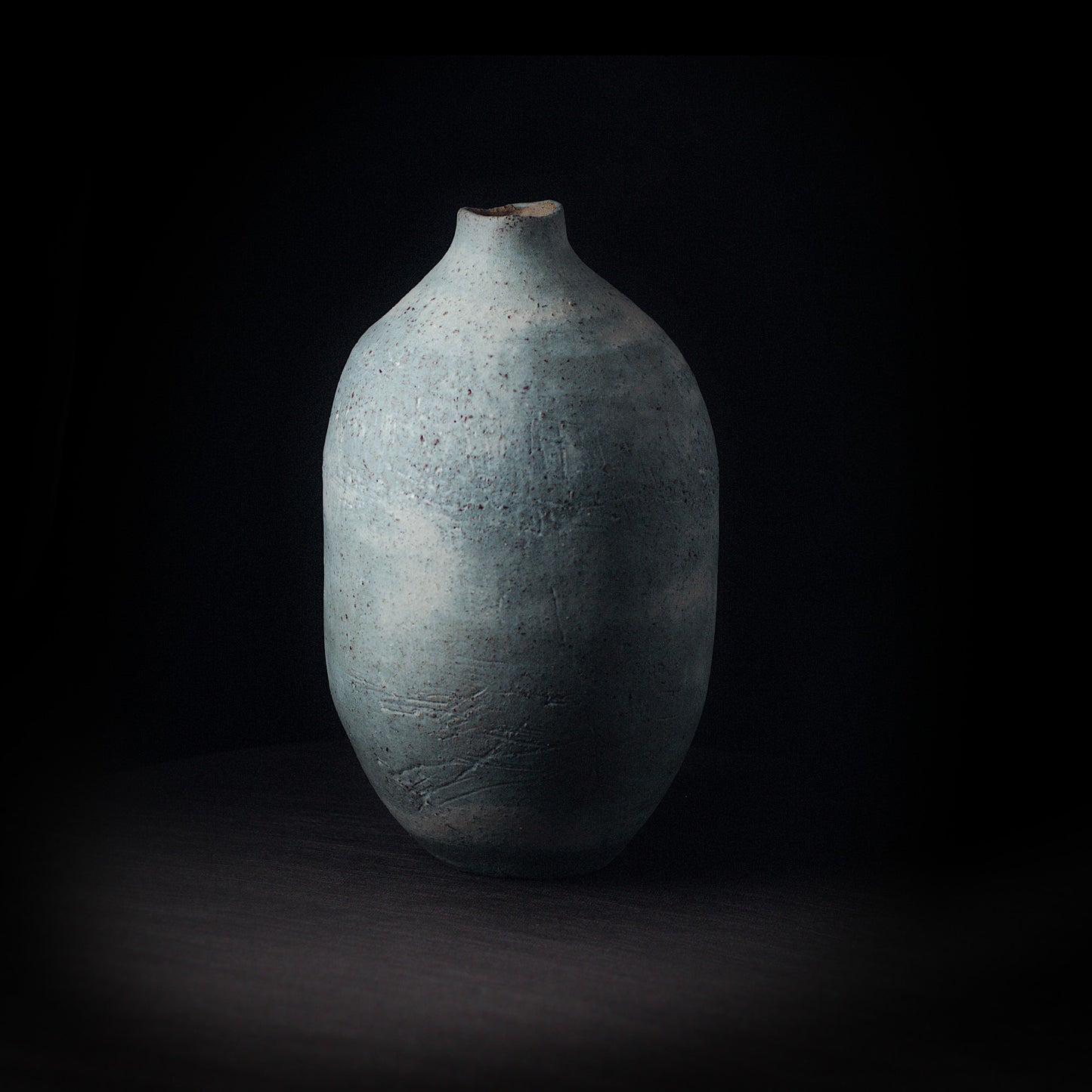 Steingods, høy vase